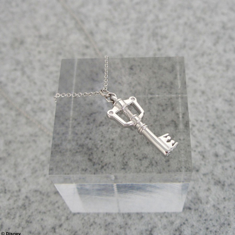 Merchandise Kingdom Hearts Necklaces | Kingdom Hearts Silver Charm Necklace Keyblade